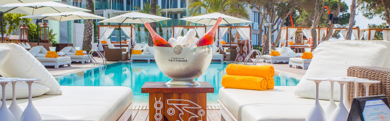 Nikki Beach Vip Table - Marbella Club Vip Tables